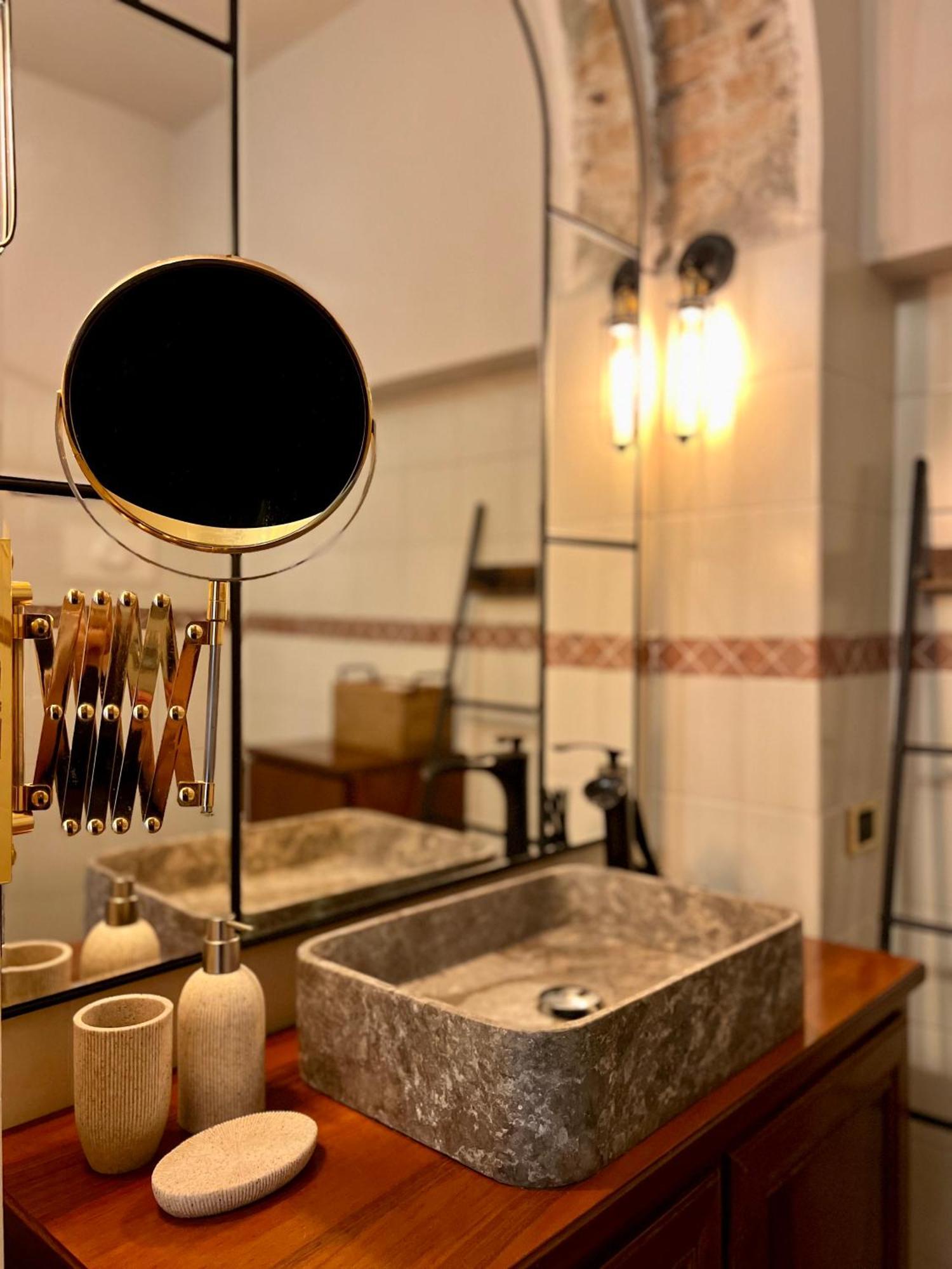 City Center 2 Bedroom Apt Bergamo Ngoại thất bức ảnh